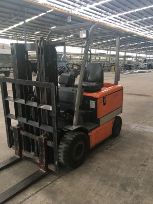 ฟอร์คลิฟท์ โฟร์คลิฟท์ FORKLIFT TOYOTA