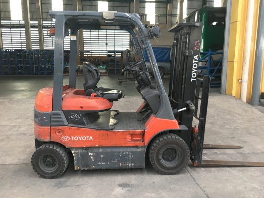 ฟอร์คลิฟท์ โฟร์คลิฟท์ FORKLIFT TOYOTA