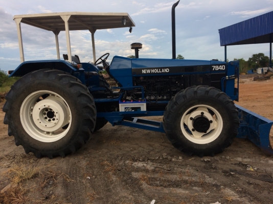 ขายรถไถ Ford 7840 6สูบ เกียร์กลาง ใบมีด 8 ฟุต