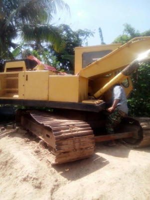 ขายรถแบคโฮ KOBELCO 120 เครื่อง 6BD1 165 แรงม้า ราคา 320000 ขายรถแบคโฮ KOBELCO 120 เครื่อง 6BD1 165 แรงม้า ราคา 320000