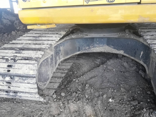 ขายpc200-8..รถใช้ในโรงงานไว้ผสมดินเท่านั้น รถเดิมๆไม่เคยแกะ เอวแน่นช่วงล่างสวยเต็ม