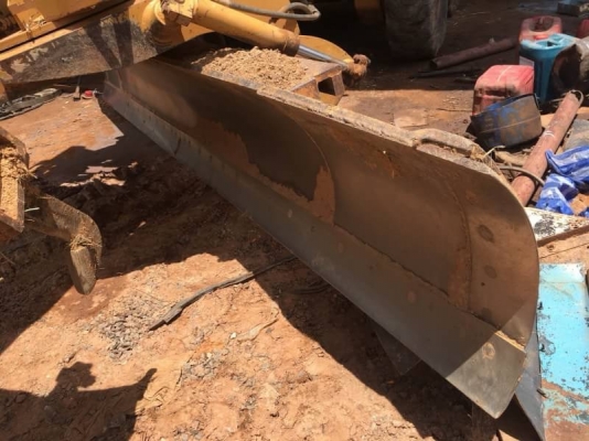 ขาย 895,000 รถเกรด GALION 850A สภาพสวยกิปพร้อมใช้ เครื่องดี เกียร์แรง ระบบไฮโดลิกพร้อม. เอกสารเล่มทะเบียน  รถอยู่ โคราช โทร 0610710295