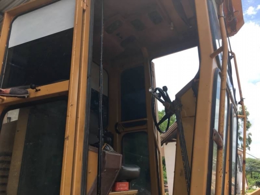 ขาย 895,000 รถเกรด GALION 850A สภาพสวยกิปพร้อมใช้ เครื่องดี เกียร์แรง ระบบไฮโดลิกพร้อม. เอกสารเล่มทะเบียน  รถอยู่ โคราช โทร 0610710295