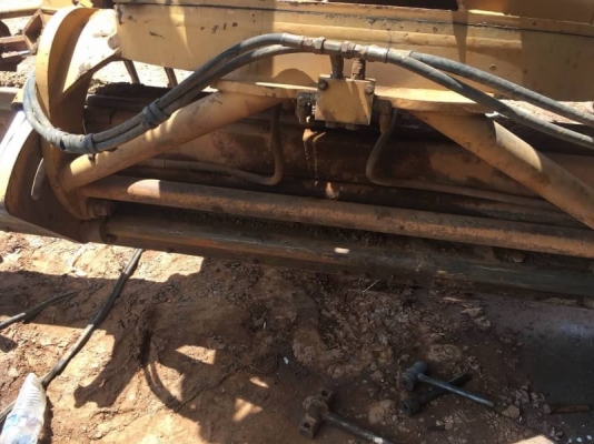 ขาย 895,000 รถเกรด GALION 850A สภาพสวยกิปพร้อมใช้ เครื่องดี เกียร์แรง ระบบไฮโดลิกพร้อม. เอกสารเล่มทะเบียน  รถอยู่ โคราช โทร 0610710295