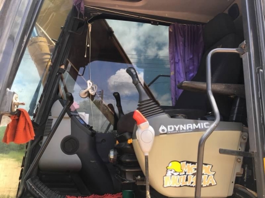 ขาย 1,250,000 บาท KOMATSU PC160-8 ทำงาน 13,XXX ชม เครื่องดี ปั้มแรง โช่หนา เอวแน่น เอกสารเล่มทะเบียน  รถอยู่ โคราช โทร 0610710295