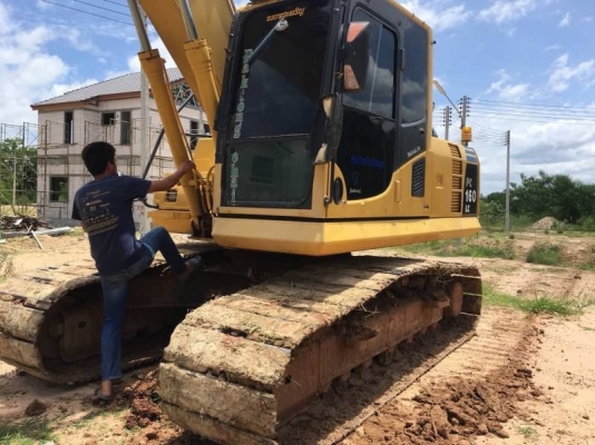 ขาย 1,250,000 บาท KOMATSU PC160-8 ทำงาน 13,XXX ชม เครื่องดี ปั้มแรง โช่หนา เอวแน่น เอกสารเล่มทะเบียน  รถอยู่ โคราช โทร 0610710295