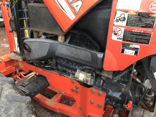 รถไถl4708dt ใบมีดหน้า เล่มพร้อม รถพร้อมใช้งาน