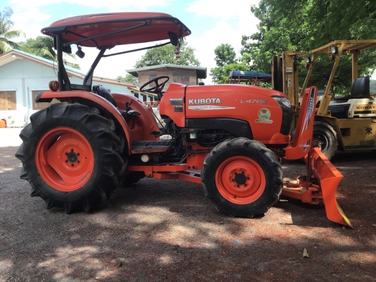 รถไถl4708dt ใบมีดหน้า เล่มพร้อม รถพร้อมใช้งาน