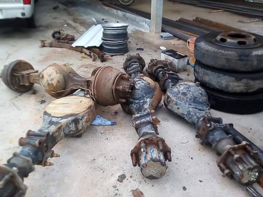 เพลากะบะและเพลา 6 ล้อ