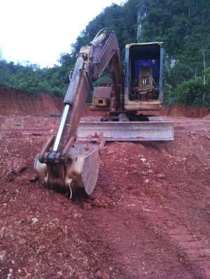 ขายรถแบคโฮ KOMATSU PC60-7 เอกสารอินวอย ราคา 300000