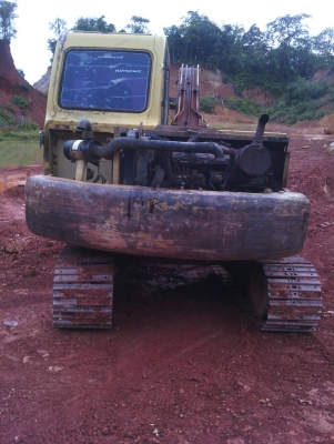 ขายรถแบคโฮ KOMATSU PC60-7 เอกสารอินวอย ราคา 300000