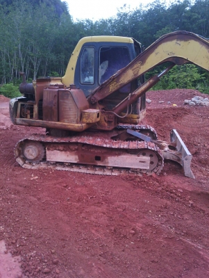 ขายรถแบคโฮ KOMATSU PC60-7 เอกสารอินวอย ราคา 300000
