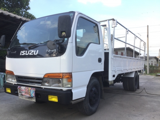 รถหกล้อNKR110ขายรถหกล้อNKR110