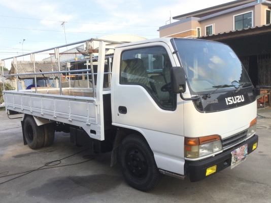 รถหกล้อNKR110ขายรถหกล้อNKR110