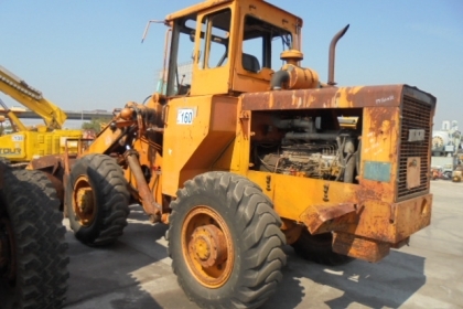 ขายรถตักล้อยาง TCM 45 เอวอ่อน สภาพดี (แขนยาวตักขึ้นสิบล้อได้เลย)