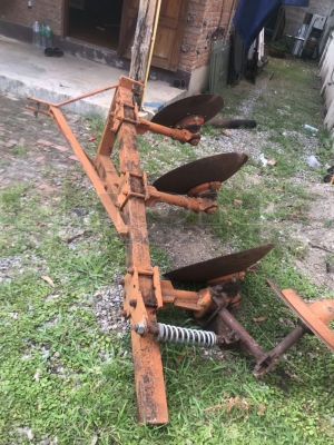 ขายด่วน หางบุกเบิก3ใบ ขนาด 28ซม  สภาพพร้อมใช้งาน เพียง 9500 บาท