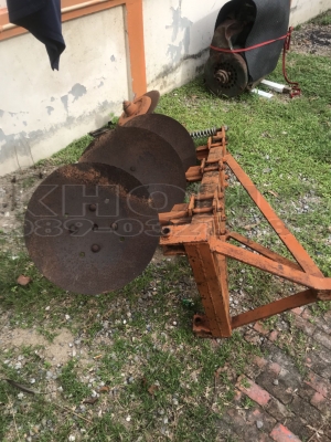 ขายด่วน หางบุกเบิก3ใบ ขนาด 28ซม  สภาพพร้อมใช้งาน เพียง 9500 บาท