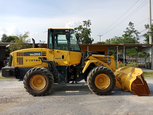 มาใหม่ครับ KOMATSU WA200-6 นำเข้าจากญี่ปุ่น โทร.090-986-2521 อ๊อบ