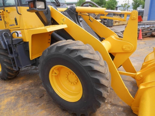 มาใหม่ครับ KOMATSU WA100-5 นำเข้าจากญี่ปุ่น โทร.090-986-2521 อ๊อบ