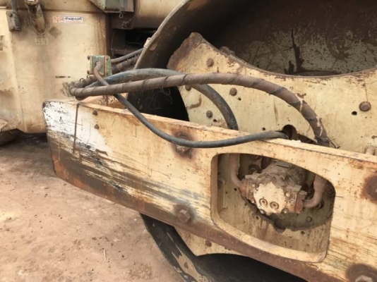 ขาย 695,000 บาท INGERSALLAND SD100B 2 เปลือก 2 เพลา เครื่องดี ปั้มแรง สภาพพร้อมใช้ เอกสารเล่มทะเบียน  รถอยู่ โคราช โทร 0610710295