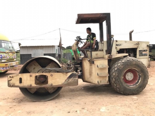 ขาย 695,000 บาท INGERSALLAND SD100B 2 เปลือก 2 เพลา เครื่องดี ปั้มแรง สภาพพร้อมใช้ เอกสารเล่มทะเบียน  รถอยู่ โคราช โทร 0610710295