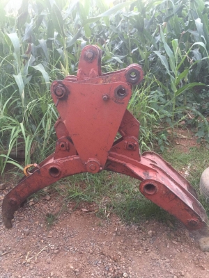 ???? ขาย  หัวคีบไม้ (เก่านอก ติดรถ) ???? (ใส่รถขุด ขนาด Pc20-25-30-35-40)             ราคา 20,000 ต่อรองได้ ☎️ สนใจติดต่อ 096-3268553 (สถิตย์พันธ์) ???? ID LINE 0963268553 ????#ร้านรุ่งเจริญแทรกเตอร์ อำเภอพระพุทธบาท จังหวัดสระบุรี