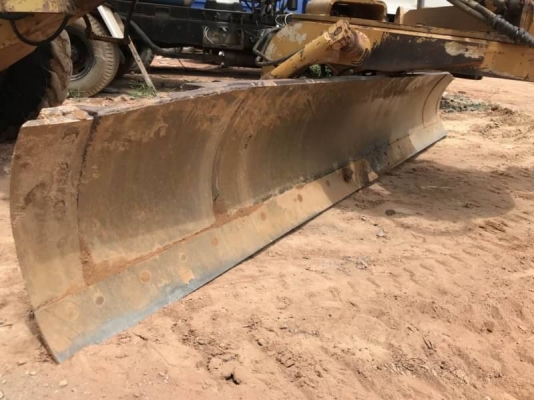 ขาย 895,000 รถเกรด GALION 850A สภาพสวยกิปพร้อมใช้ เครื่องดี เกียร์แรง ระบบไฮโดลิกพร้อม. เอกสารเล่มทะเบียน  รถอยู่ โคราช โทร 0610710295