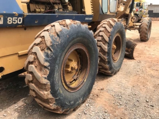 ขาย 895,000 รถเกรด GALION 850A สภาพสวยกิปพร้อมใช้ เครื่องดี เกียร์แรง ระบบไฮโดลิกพร้อม. เอกสารเล่มทะเบียน  รถอยู่ โคราช โทร 0610710295