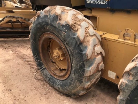 ขาย 895,000 รถเกรด GALION 850A สภาพสวยกิปพร้อมใช้ เครื่องดี เกียร์แรง ระบบไฮโดลิกพร้อม. เอกสารเล่มทะเบียน  รถอยู่ โคราช โทร 0610710295