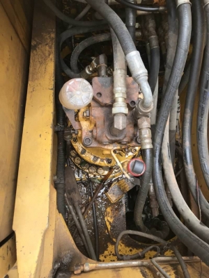 ขาย 1,250,000 บาท KOMATSU PC160-8 ทำงาน 13,XXX ชม เครื่องดี ปั้มแรง โช่หนา เอวแน่น เอกสารเล่มทะเบียน  รถอยู่ โคราช โทร 0610710295