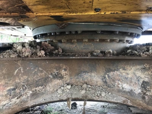 ขาย 1,250,000 บาท KOMATSU PC160-8 ทำงาน 13,XXX ชม เครื่องดี ปั้มแรง โช่หนา เอวแน่น เอกสารเล่มทะเบียน  รถอยู่ โคราช โทร 0610710295