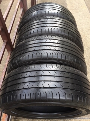 ยาง Dunlop 215 55 17 ปี17 ดอกเต็ม ไม่มีปะ เนื้อนิ่มๆ ใช้ยาว ราคาไม่แพง