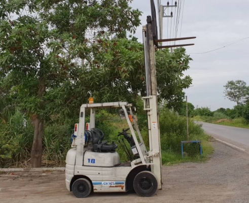 ขายด่วนรถยกTOYOTA6FG18ยก2ตันเสาสูง3.5เมตรยกจริงได้ถึง2.2ตันรถนอกนำเข้ายังไม่เคยใช้งานในเมืองไทยเลย