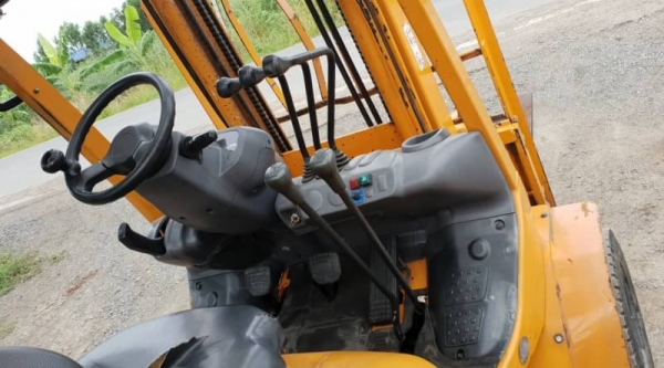 ขายด่วนรถยกKOMATSU FG15-18 ยกได้1.5ตันยกสูง4.7เมตรยางหน้าคู้รถนอกเพิ่งนำเข้ามายังไม่เคยใช้งานในเมืองไทยเลย ขายด่วนรถยกKOMATSU FG15-18 ยกได้1.5ตันยกสูง4.7เมตรยางหน้าคู้รถนอกเพิ่งนำเข้ามายังไม่เคยใช้งานในเมืองไทยเลย