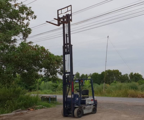 ขายด่วนรถยกKOMATSU FG18-15 ยกได้2ตันยกสูง5เมตรยางตัน4เส้นรถนอกเพิ่งนำเข้ามายังไม่เคยใช้งานในเมืองไทยเลย