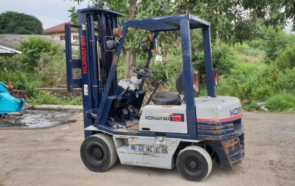 ขายด่วนรถยกKOMATSU FG18-15 ยกได้2ตันยกสูง5เมตรยางตัน4เส้นรถนอกเพิ่งนำเข้ามายังไม่เคยใช้งานในเมืองไทยเลย