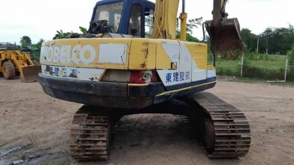 ขาย 560,000  KOBELCO sk 120-3  เครื่องดี ปั๊มแรง เอวแน่น รถสวยสีเดิมทั้งคัน ไฟฟ้าครบ ขาดมอเตอร์คันเร่ง ระบบไวเร็วแรง เอกสารอินวอยท์ รถสวยพร้อมใช้  รถอยู่ นครปฐม 090-772-3710 090-772-3708