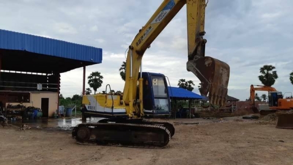 ขาย 560,000  KOBELCO sk 120-3  เครื่องดี ปั๊มแรง เอวแน่น รถสวยสีเดิมทั้งคัน ไฟฟ้าครบ ขาดมอเตอร์คันเร่ง ระบบไวเร็วแรง เอกสารอินวอยท์ รถสวยพร้อมใช้  รถอยู่ นครปฐม 090-772-3710 090-772-3708