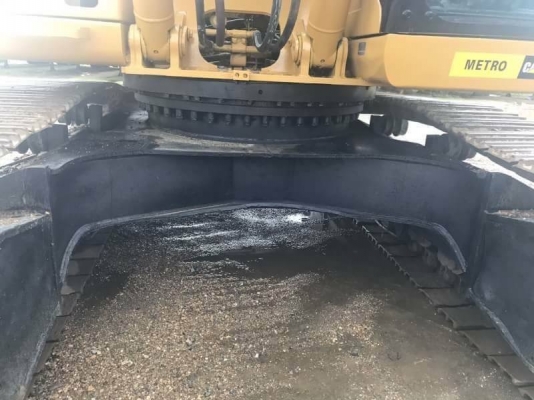 ขาย 1,780,000 CAT 330 C ไฟฟ้าครบ เครื่องดี ปั๊มแรง เอวแน่น ช่วงล่างเต็ม ไม่โหลด  รถสวยสภาพพร้อมใช้งาน เอกสารอินวอยท์ รถอยู่ นครปฐม 090-772-3710 090-772-3708