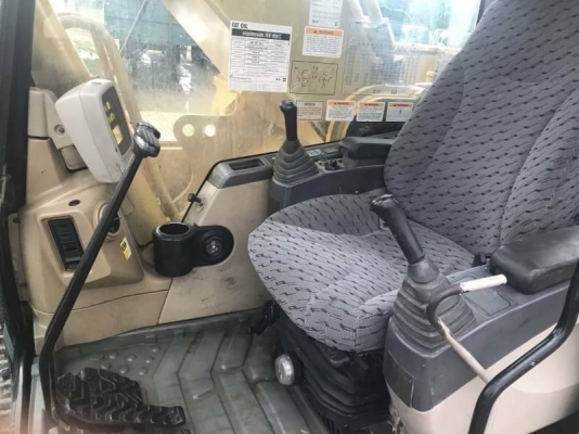 ขาย 1,780,000 CAT 330 C ไฟฟ้าครบ เครื่องดี ปั๊มแรง เอวแน่น ช่วงล่างเต็ม ไม่โหลด  รถสวยสภาพพร้อมใช้งาน เอกสารอินวอยท์ รถอยู่ นครปฐม 090-772-3710 090-772-3708