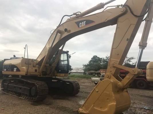 ขาย 1,780,000 CAT 330 C ไฟฟ้าครบ เครื่องดี ปั๊มแรง เอวแน่น ช่วงล่างเต็ม ไม่โหลด  รถสวยสภาพพร้อมใช้งาน เอกสารอินวอยท์ รถอยู่ นครปฐม 090-772-3710 090-772-3708