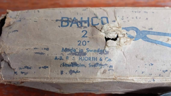 ขายคีมคีบงานร้อน BAHCO MADE IN SWEDEN.ใหม่เก่าเก็บ