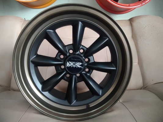 แม็กใหม่ลายกล้วย ขอบ 15 ราคา 4 วง 8900 บาท