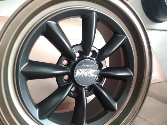 แม็กใหม่ลายกล้วย ขอบ 15 ราคา 4 วง 8900 บาท