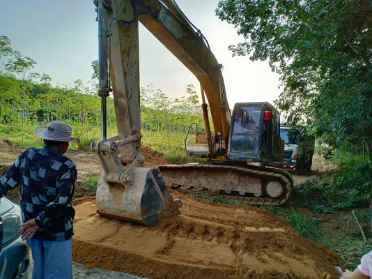 ขายรถแบคโฮ KOBELCO SK200-3 ขายรถแบคโฮ KOBELCO SK200-3