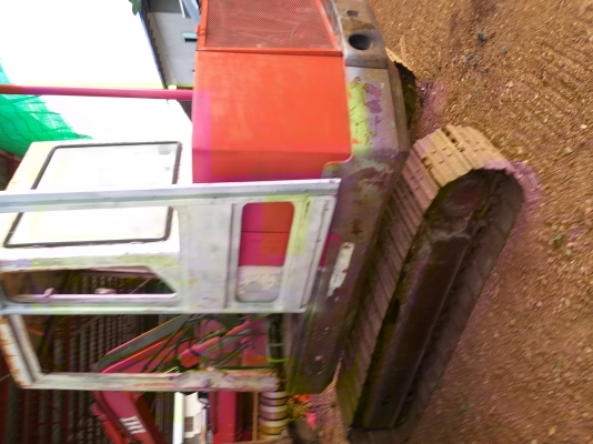 ขายแมคโฮPC 40 นำเข้า เก่านอก พร้อมใช้งาน มีเอกสารนำเข้า