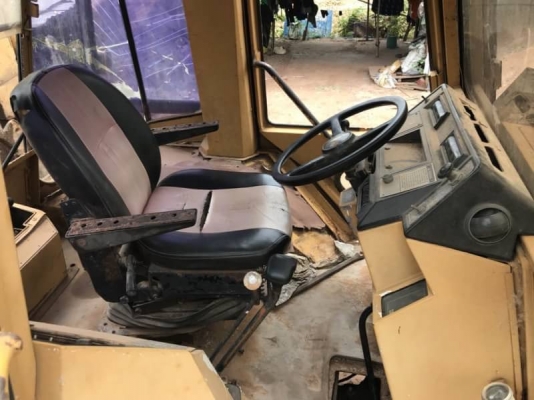 ขาย 265,000 รถตักหน้าขุดหลัง  CATTERPILAR 428B เครื่องดี เกียร์แรง สภาพพร้อมใช้ เอกสารชื้อขาย  รถอยู่ โคราช โทร 0610710295