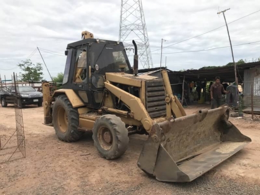 ขาย 265,000 รถตักหน้าขุดหลัง  CATTERPILAR 428B เครื่องดี เกียร์แรง สภาพพร้อมใช้ เอกสารชื้อขาย  รถอยู่ โคราช โทร 0610710295