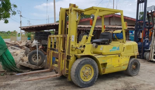 ขายด่วนรถยกMITSUBISHI FG35-18 ยก4ตันเพาเวอรเสาสูง3เมตรเกียออโต้งาสไลย์ยกให้ดูของหนัก4ตันสบายๆๆจริงๆรถนอกนำเข้ายังไม่เคยใช้งานในเมืองไทยเลย