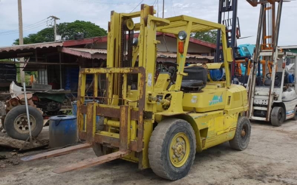 ขายด่วนรถยกMITSUBISHI FG35-18 ยก4ตันเพาเวอรเสาสูง3เมตรเกียออโต้งาสไลย์ยกให้ดูของหนัก4ตันสบายๆๆจริงๆรถนอกนำเข้ายังไม่เคยใช้งานในเมืองไทยเลย